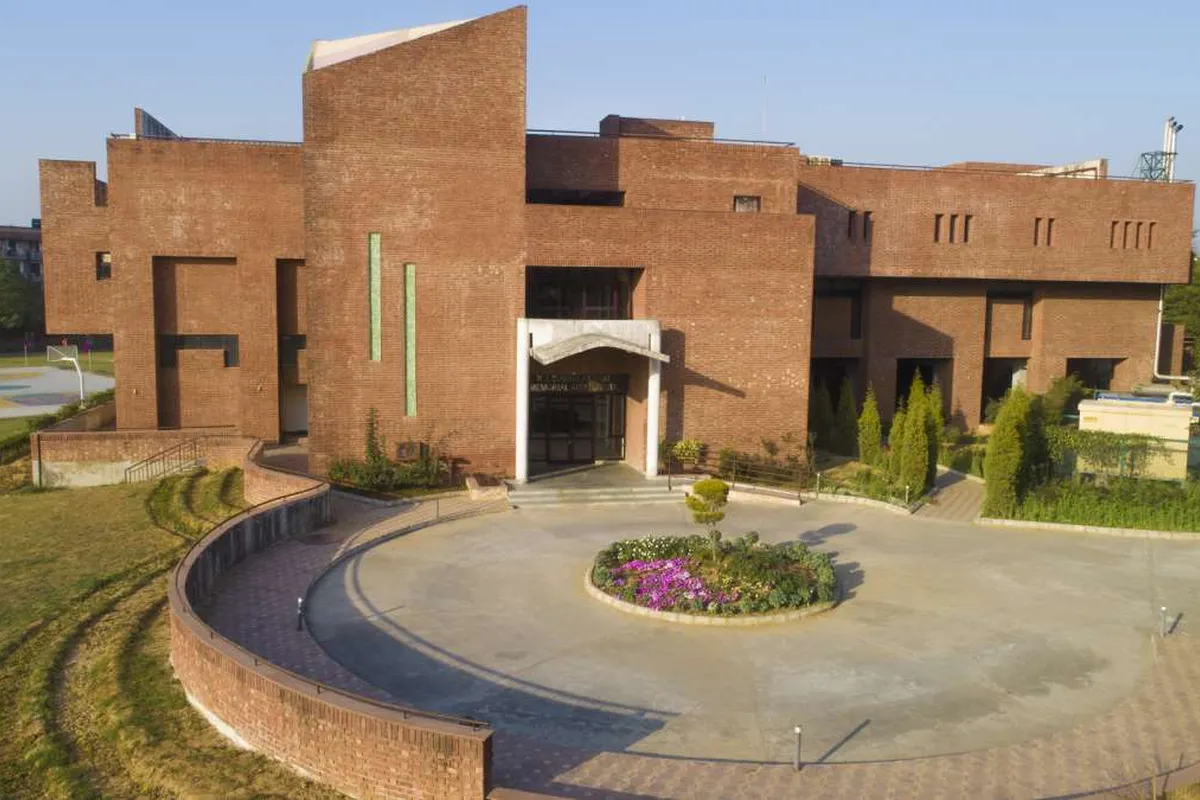 Army Institute of Management and Technology - [AIMT], Greater Noida campus - Image 2
