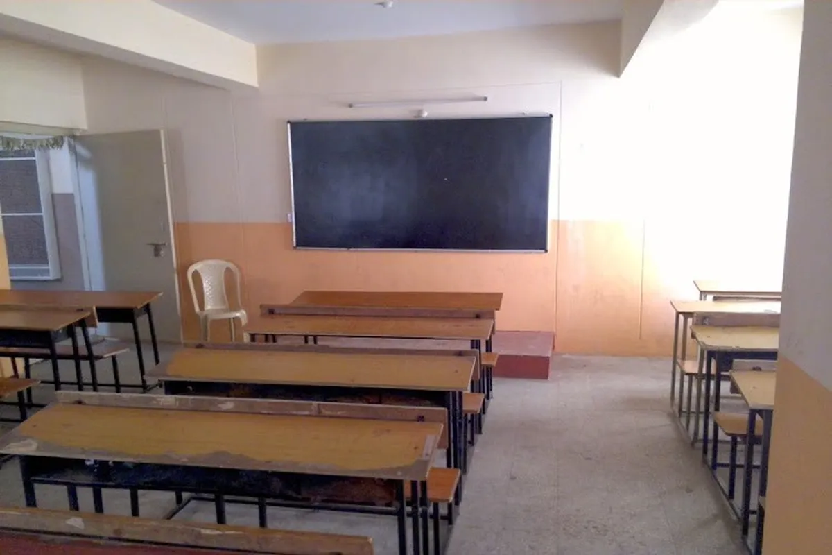Avanthi Degree & PG College Barkatpura Hyderabad campus - Image 6