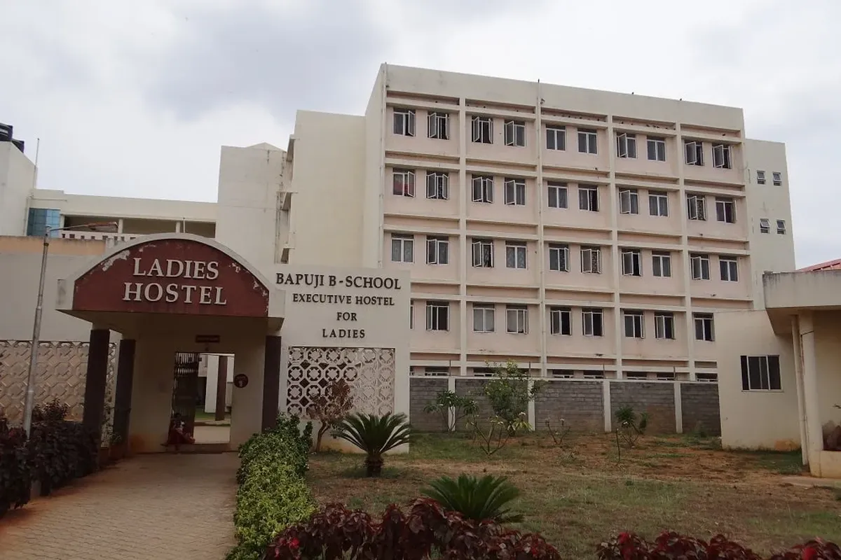 Bapuji Institute of Hi-Tech Education, Davanagere campus - Image 1