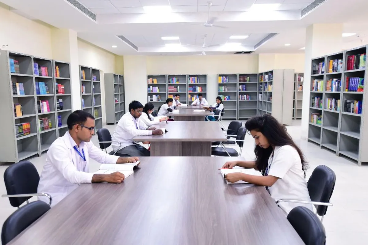 City School of Pharmacy, Barabanki campus - Image 4