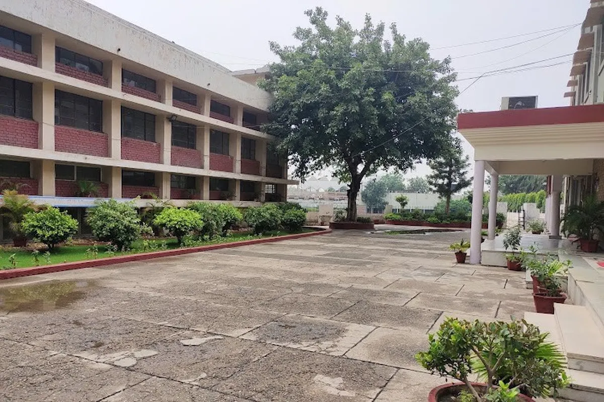 Doaba College, Jalandhar campus - Image 2