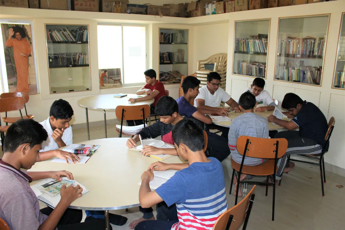 Hari Shankar Singhania School of Business campus - Image 6
