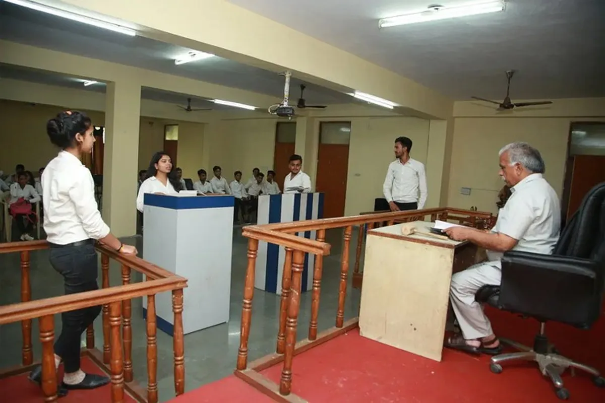 HLM Business School, Ghaziabad campus - Image 4