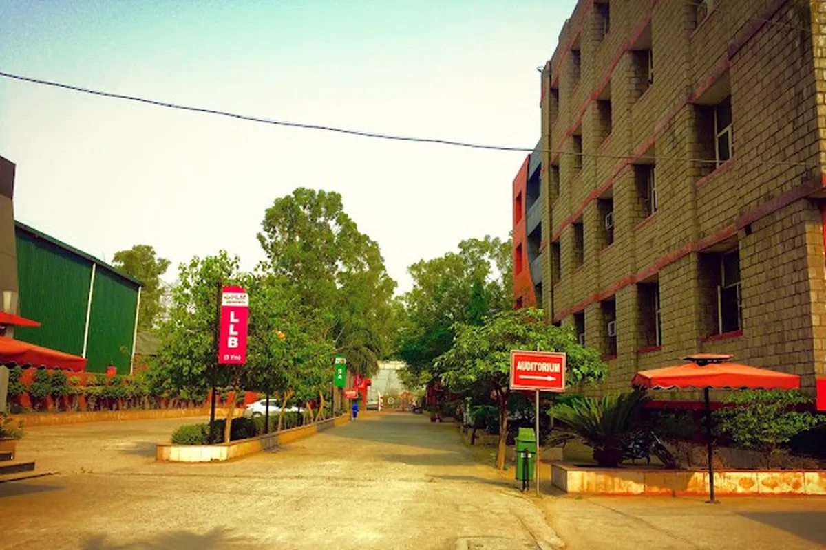 HLM Business School, Ghaziabad campus - Image 6