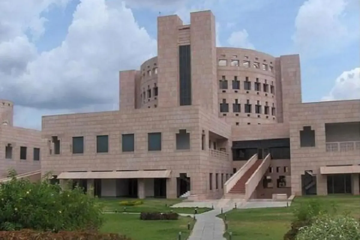 Indian School of Business and Finance - [ISBF], New Delhi campus - Image 1