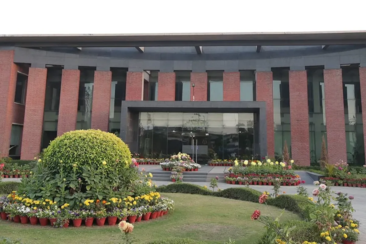 Institute of Management Technology - [IMT], Ghaziabad,ONLINE campus - Image 2