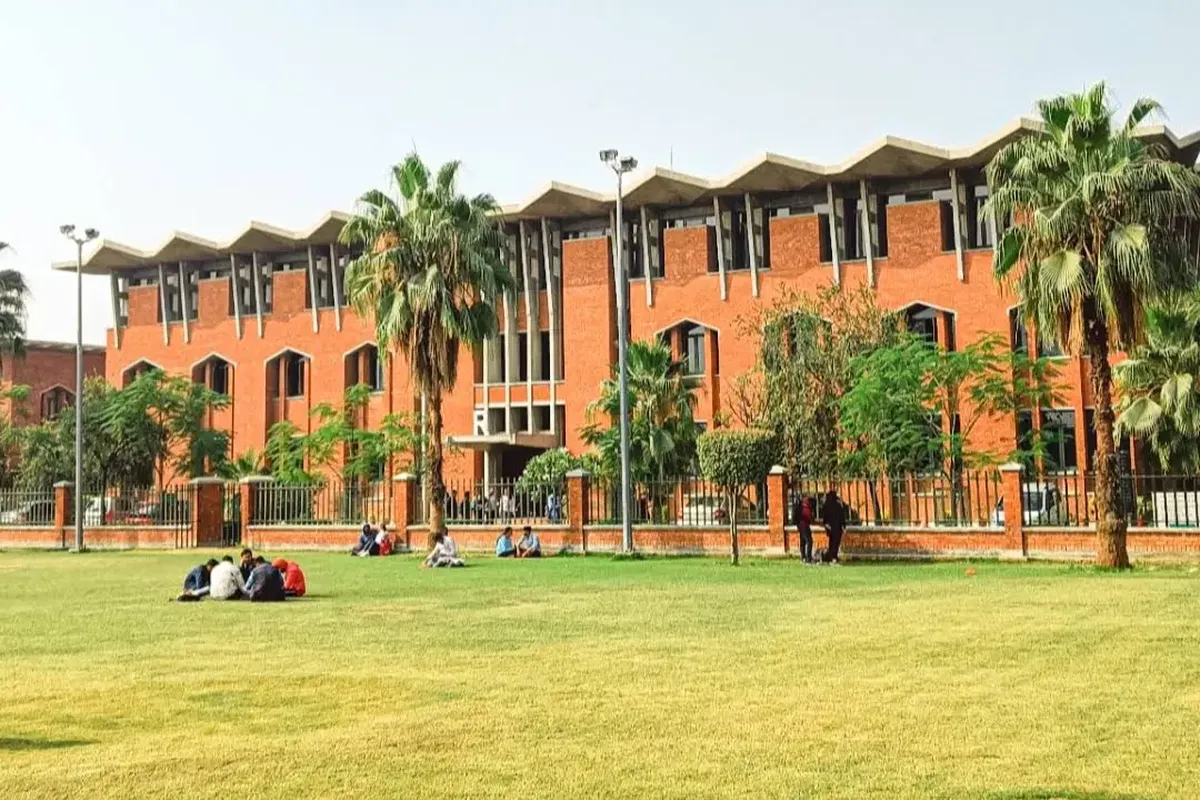 Jagran Institute of Management, Kanpur campus - Image 6