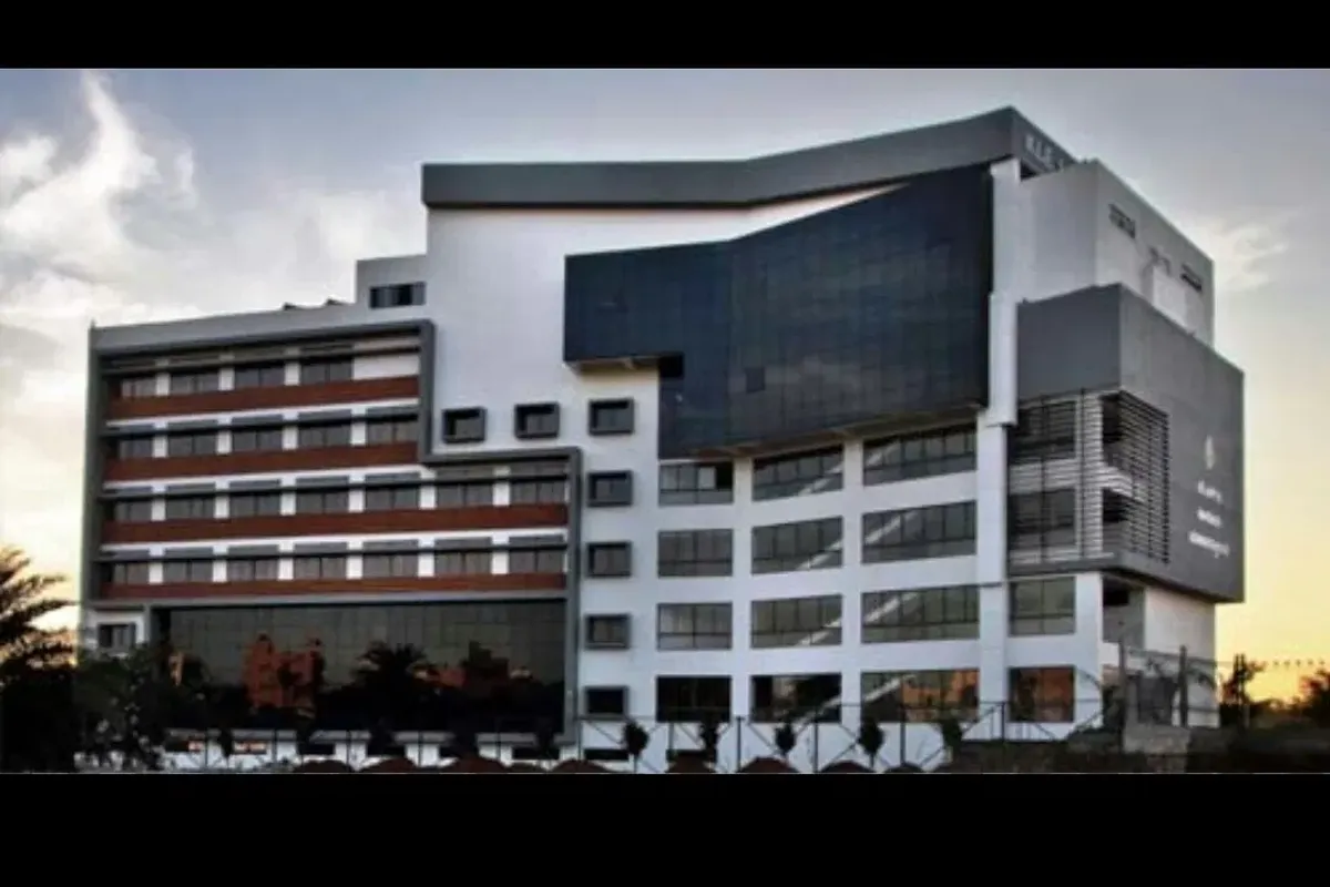 KLE Society's Law College, Bangalore campus - Image 3