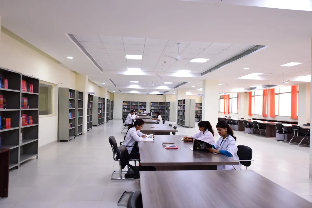 Lingayas Vidyapeeth University, Faridabad campus - Image 1