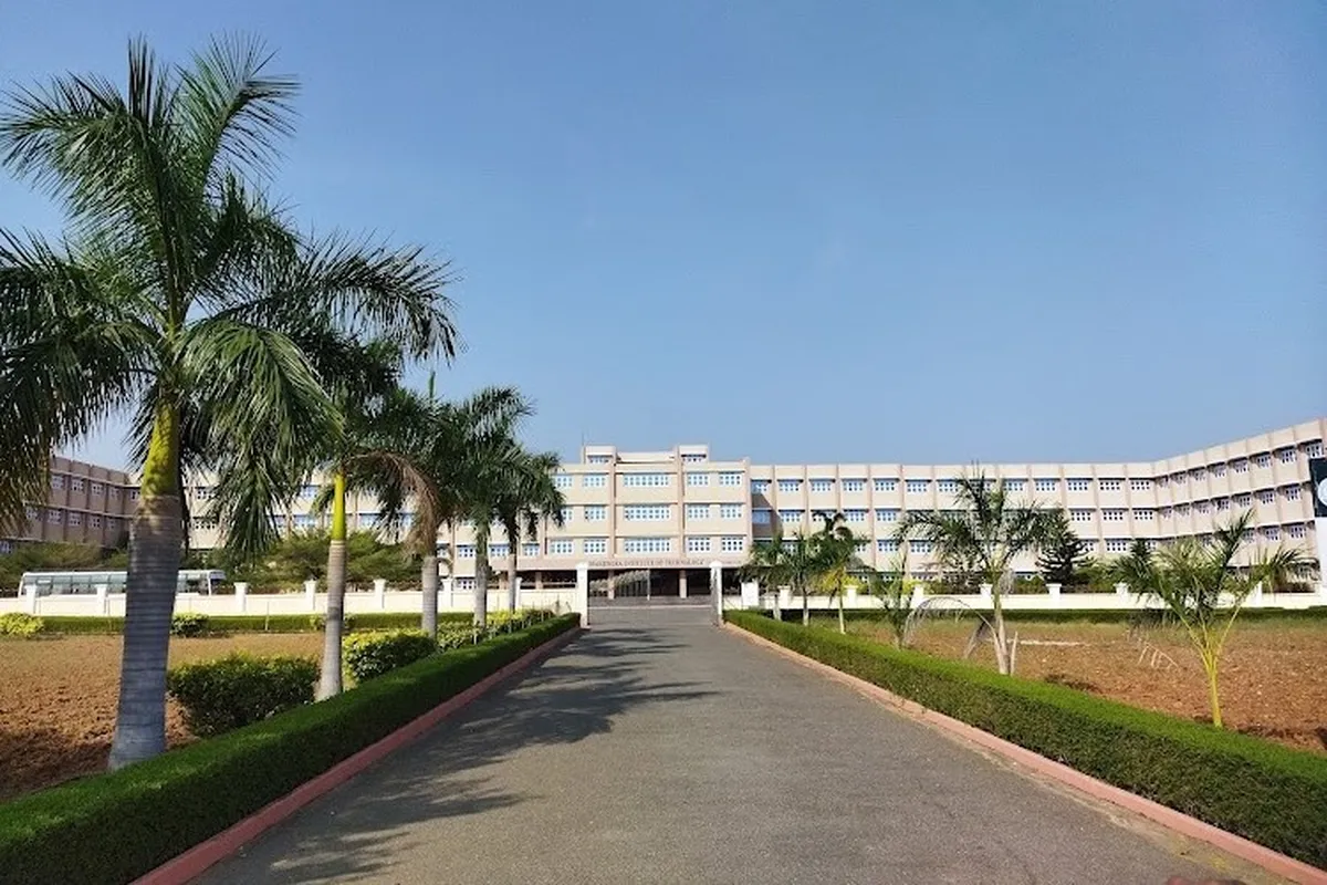 Mahendra Engineering College, Namakkal campus - Image 6