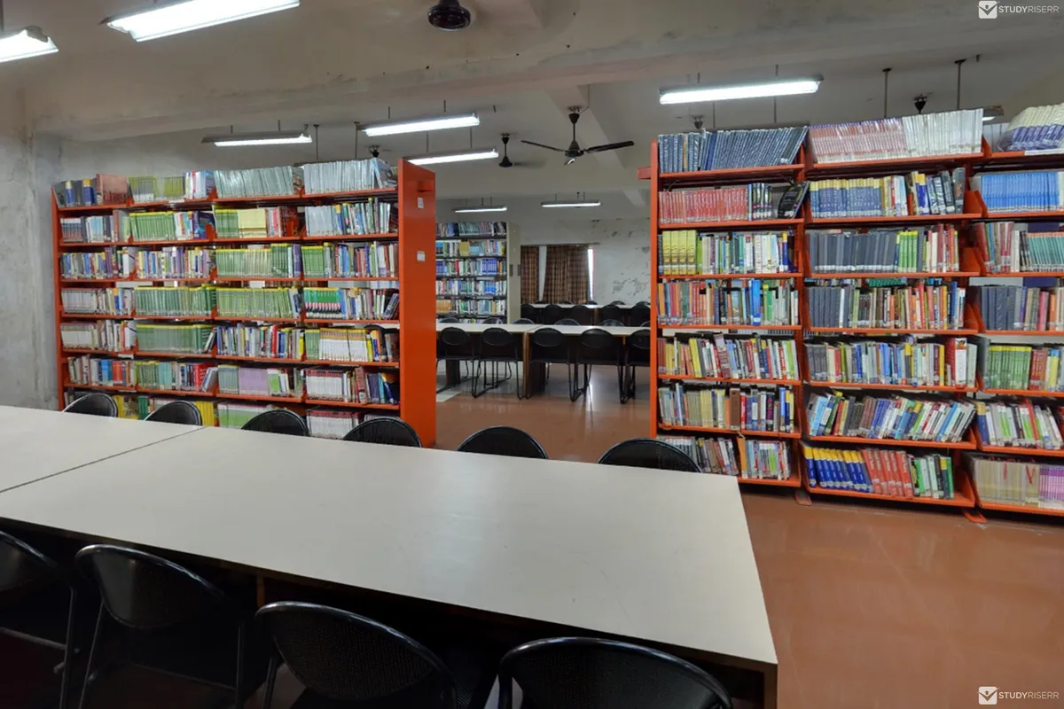 NMKRV College for Women, Bangalore campus - Image 3