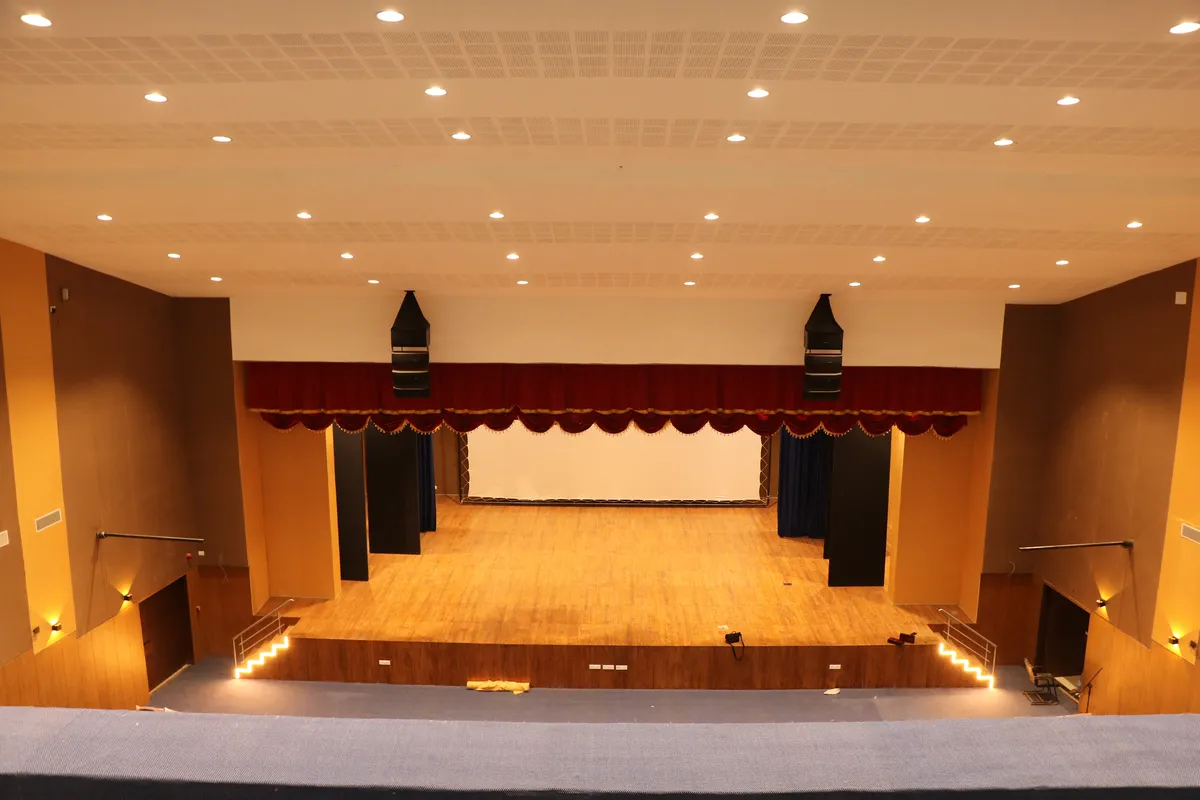Oakbrook Business School, Gandhi Nagar campus - Image 1
