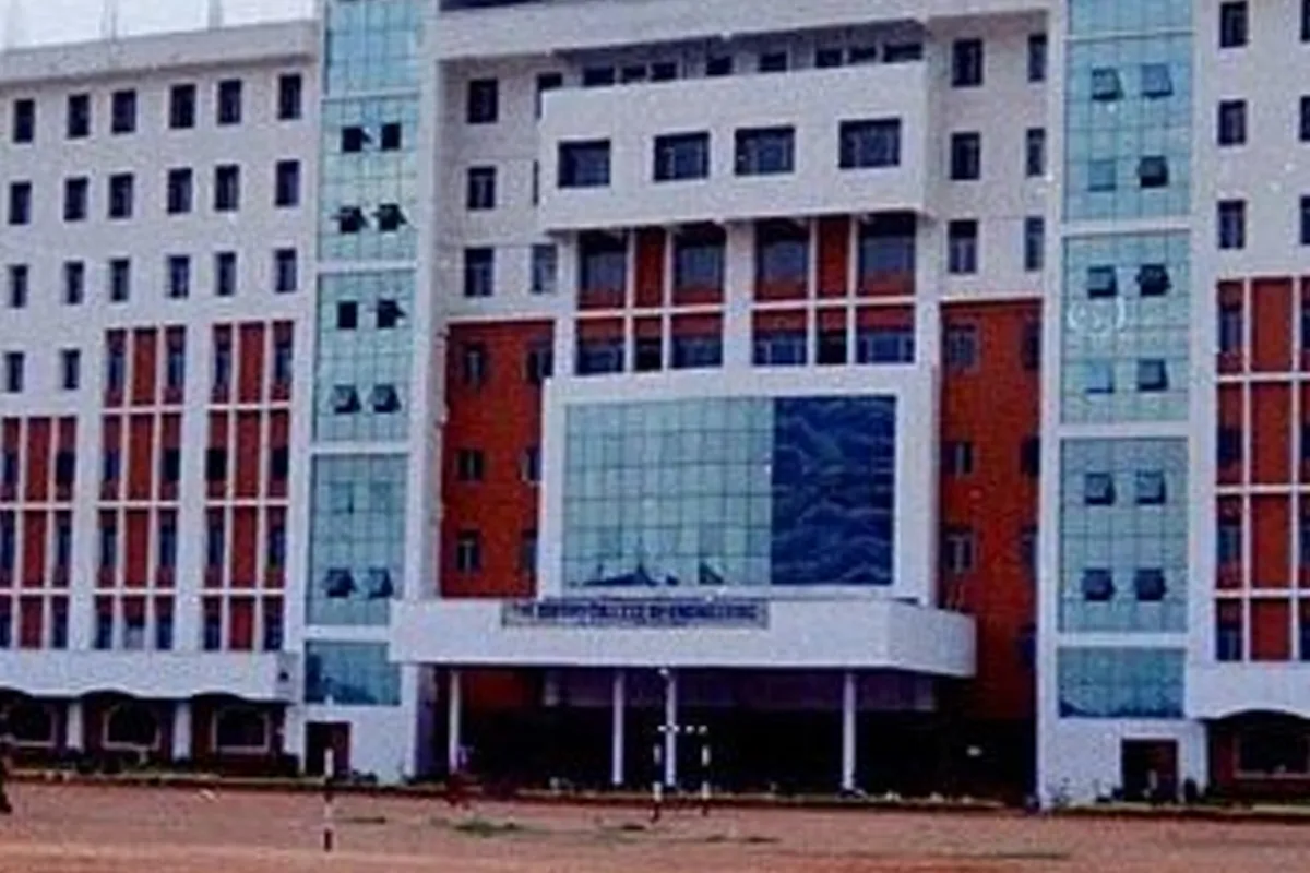 Oxford Medical College Hospital and Research Centre, Bangalore campus - Image 5