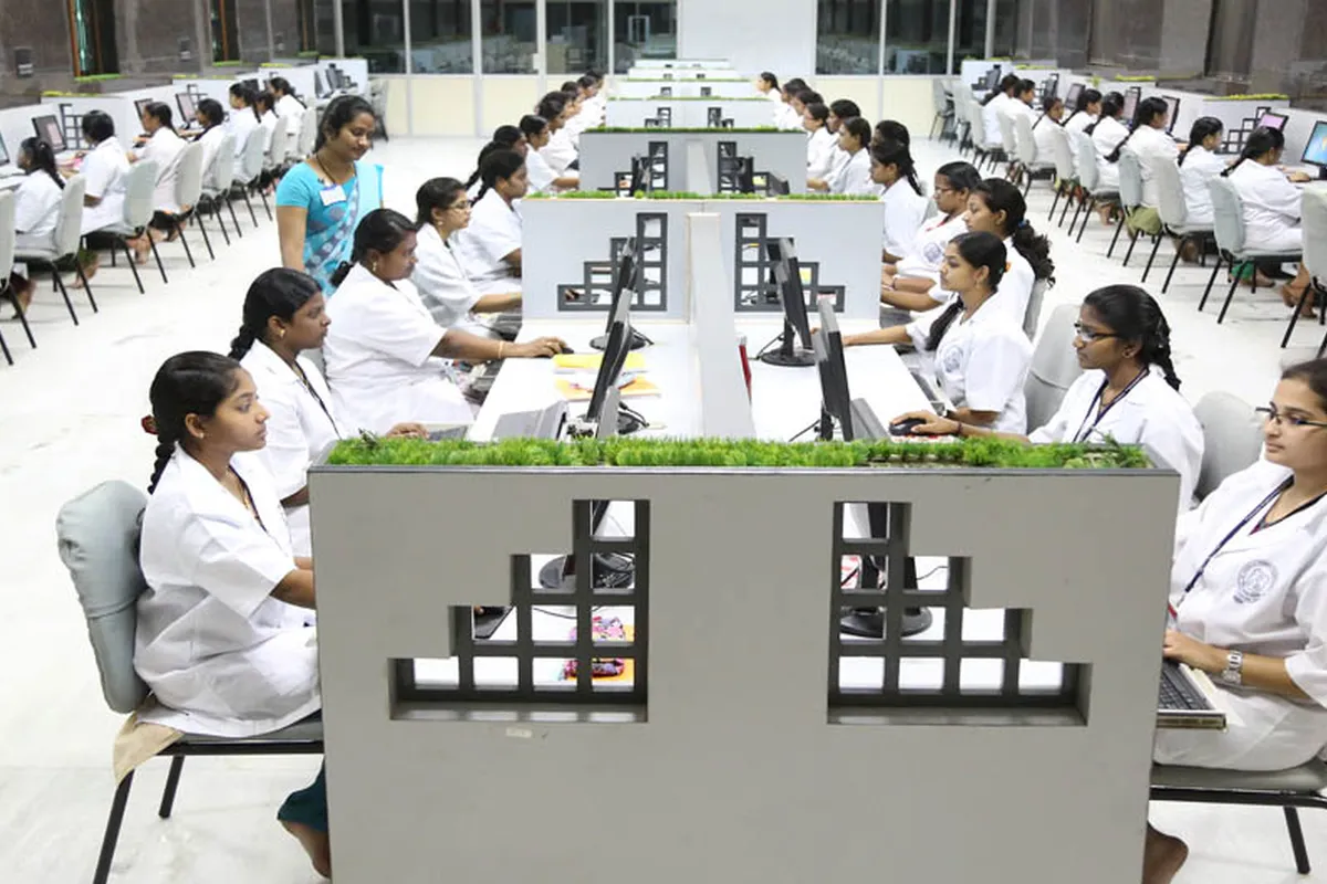 Panimalar Engineering College, Chennai campus - Image 3