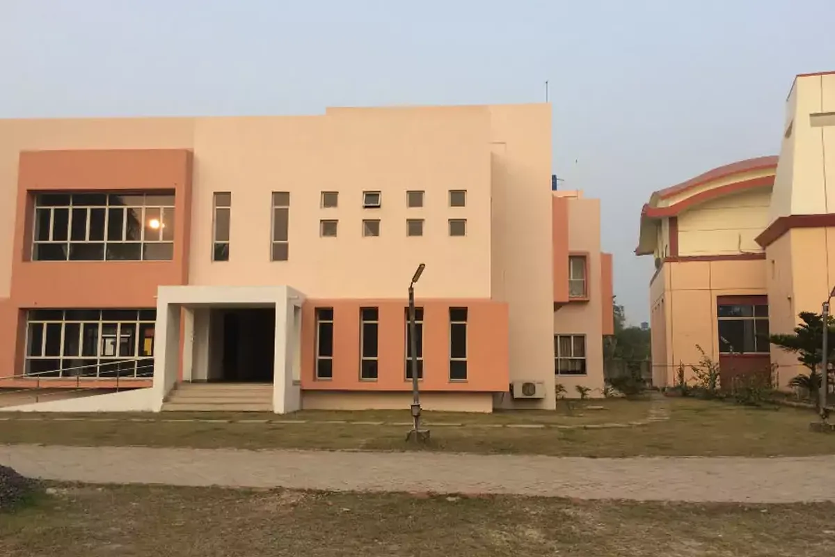 Praxis Business School -[PBS], Kolkata campus - Image 5