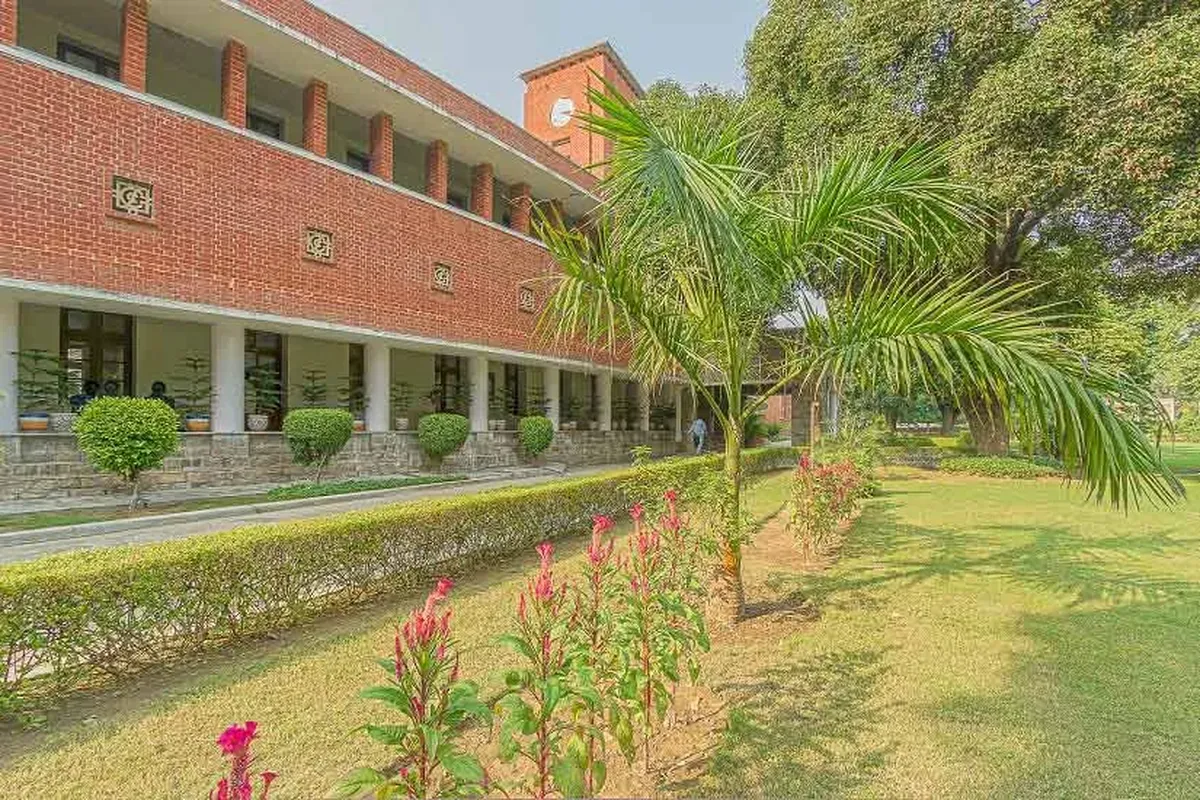 Shri Ram College of Commerce - [SRCC], New Delhi campus - Image 6