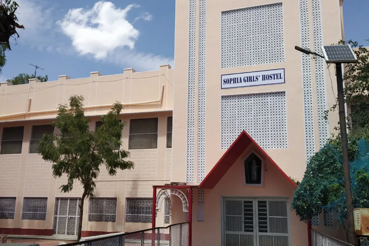 Sophia College for Women, Mumbai campus - Image 4
