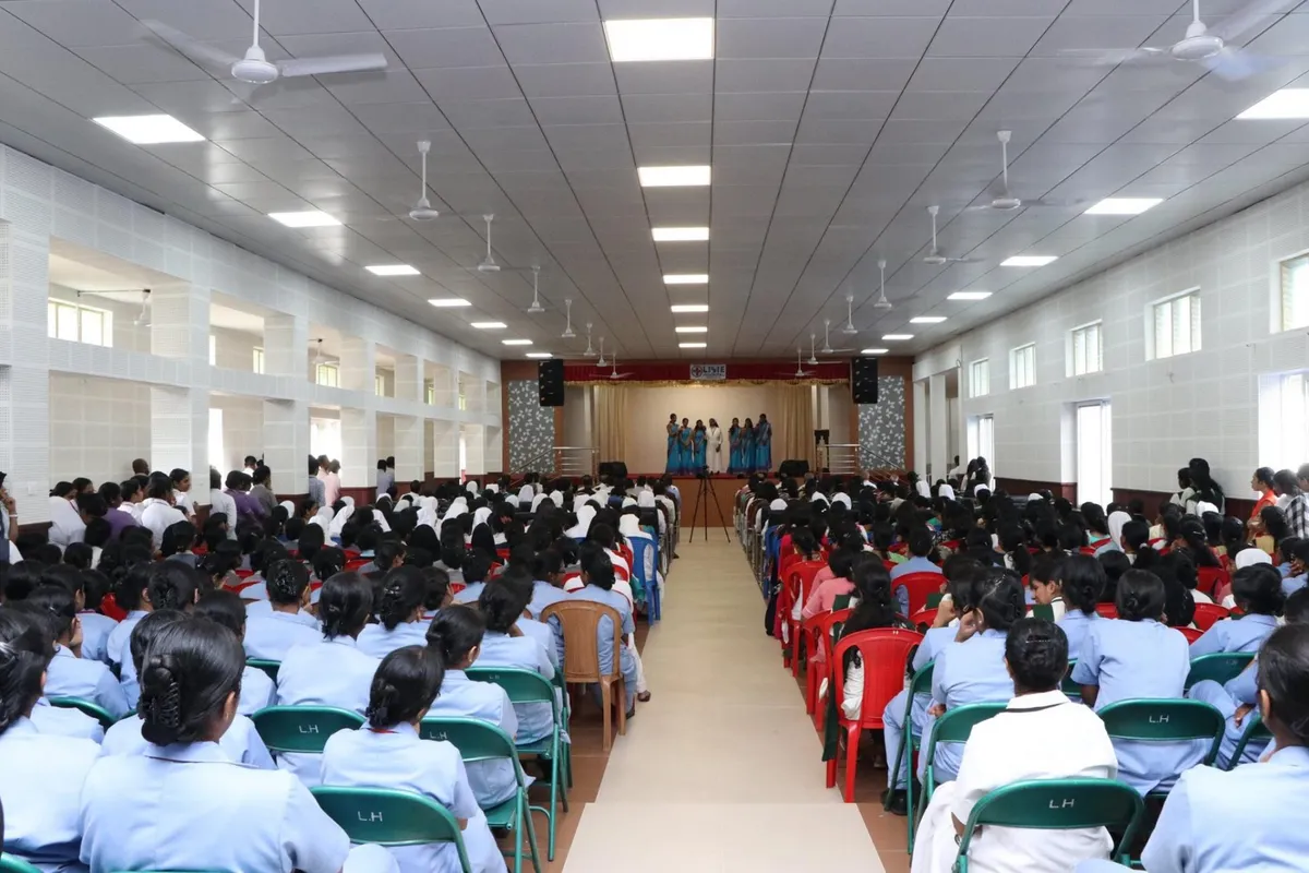 Sree Kerala Varma College, Thrissur campus - Image 1