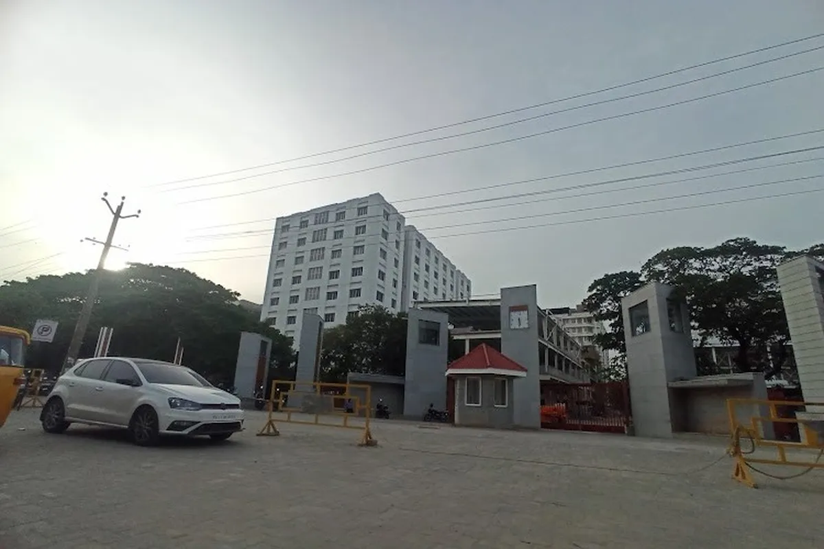 SRM Dental College, Chennai campus - Image 2